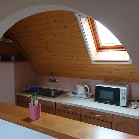 Apartment Keknefelejcs Vendeghaz